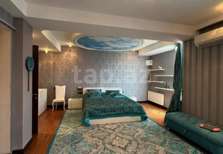 7 otaqlı mənzil , Bakı