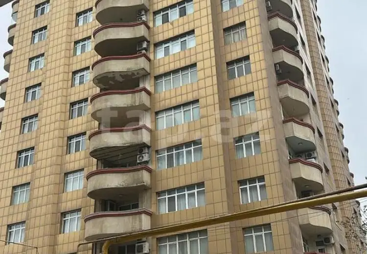 4 otaqlı mənzil , Bakı