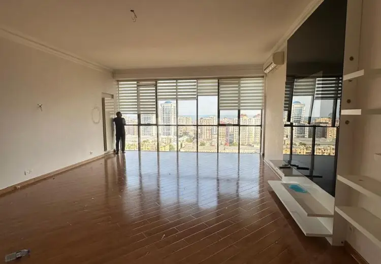 4 otaqlı mənzil , Bakı