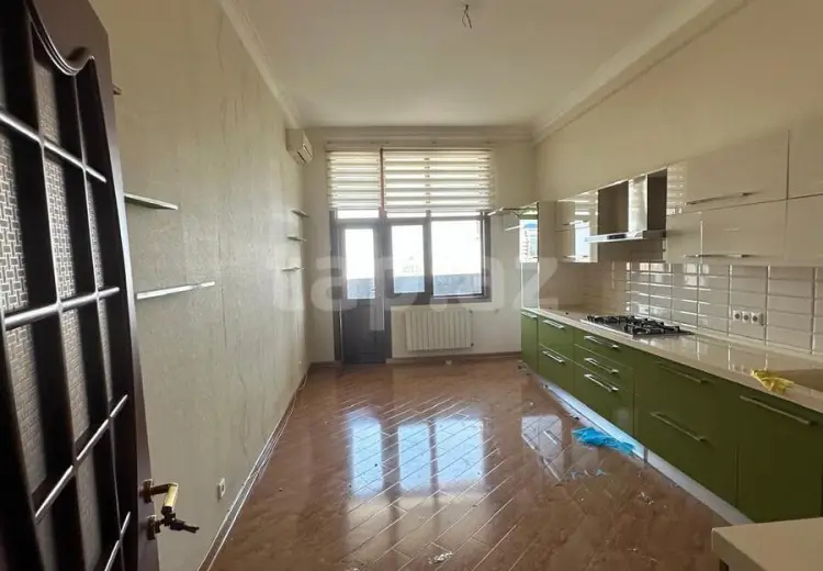 4 otaqlı mənzil , Bakı