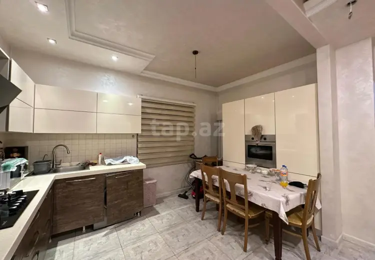 3 otaqlı mənzil , Bakı