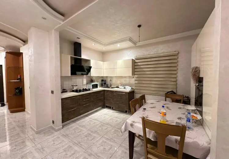 3 otaqlı mənzil , Bakı