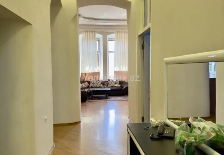 150 m² Obyekt / Ofis Kirayə (aylıq), Səbail, Bakı