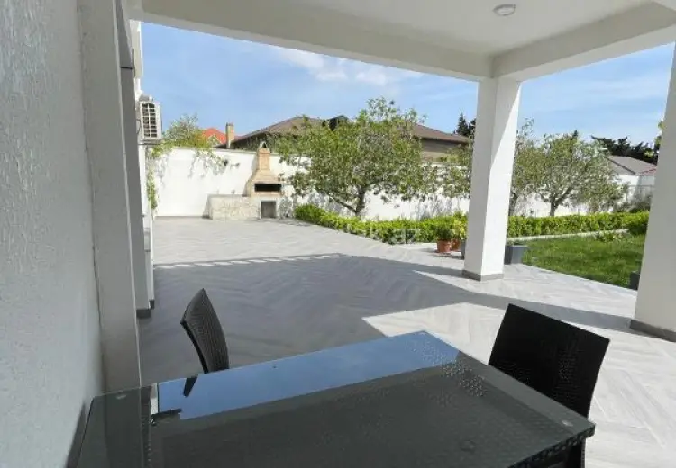 597 000 AZN - 8 otaqlı mənzil Satılır, Novxanı, Abşeron