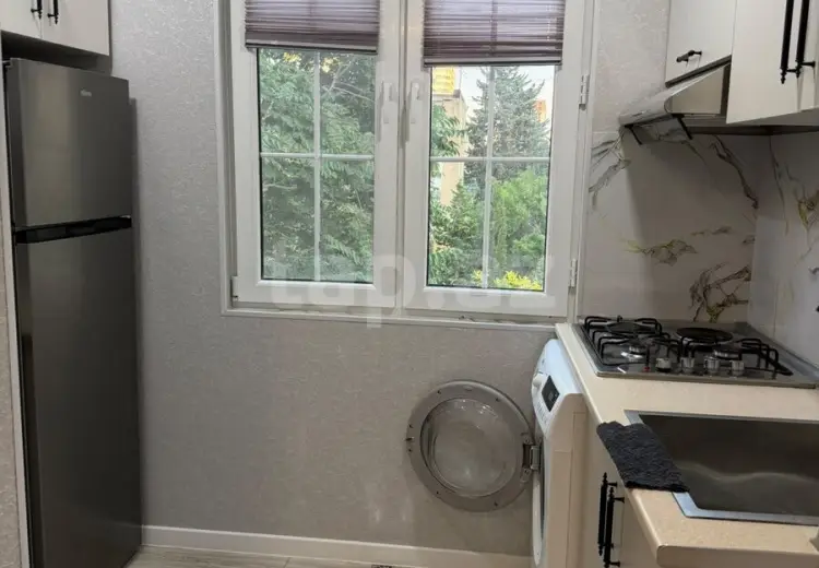 700 AZN - 2 otaqlı mənzil Kirayə (aylıq), Bakı