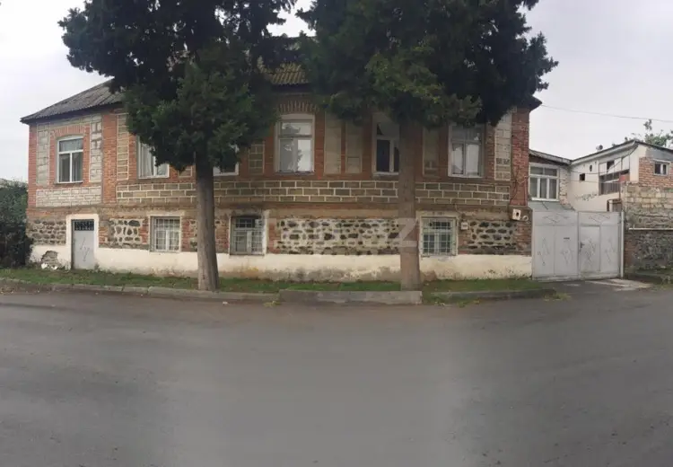 10 otaqlı mənzil , Zaqatala