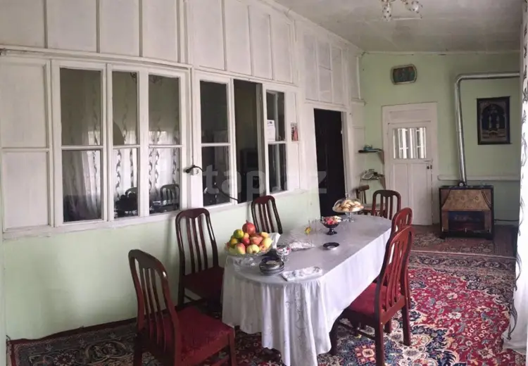 10 otaqlı mənzil , Zaqatala