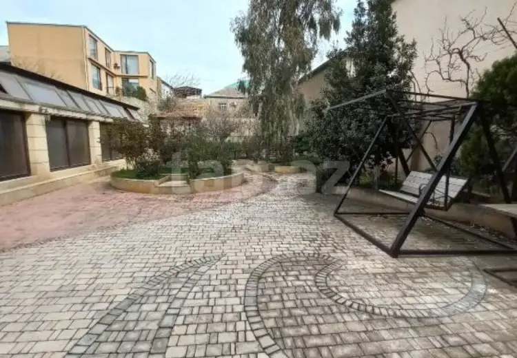 4 otaqlı mənzil , Badamdar qəs., Səbail, Bakı