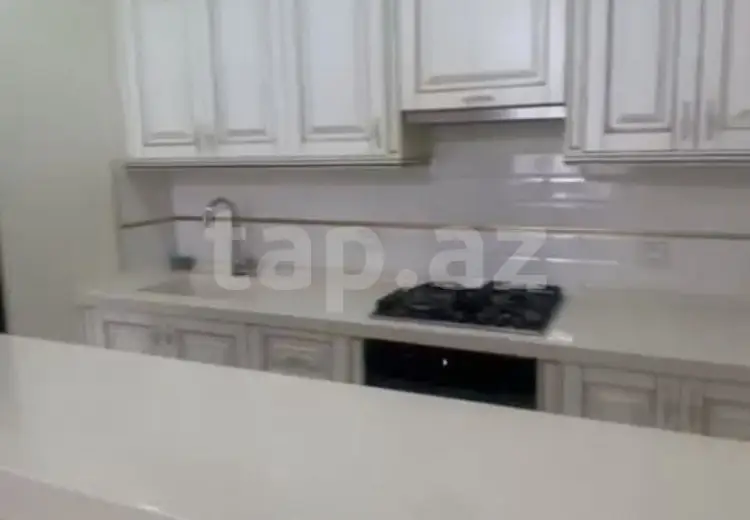 550 AZN - 3 otaqlı mənzil Kirayə (aylıq), Bakı