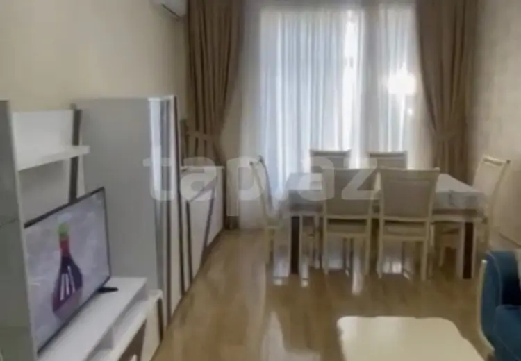550 AZN - 3 otaqlı mənzil Kirayə (aylıq), Bakı