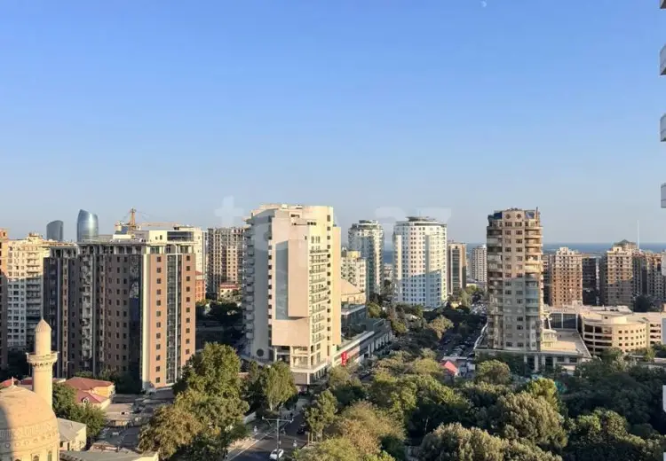 4 otaqlı mənzil , Bakı