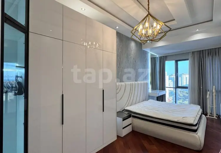 4 otaqlı mənzil , Bakı