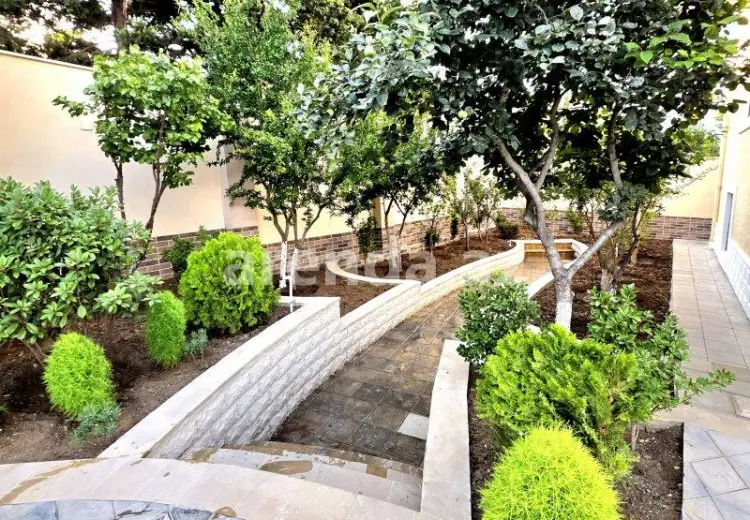 435 000 AZN - 10 otaqlı mənzil Satılır, Novxanı, Abşeron