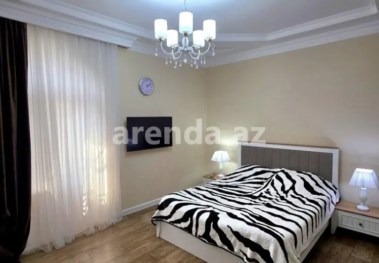 435 000 AZN - 10 otaqlı mənzil Satılır, Novxanı, Abşeron