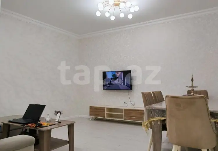 3 otaqlı mənzil , Bakı