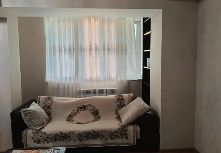 1 000 AZN - 3 otaqlı mənzil Kirayə (aylıq), İçəri şəhər, Səbail, Bakı