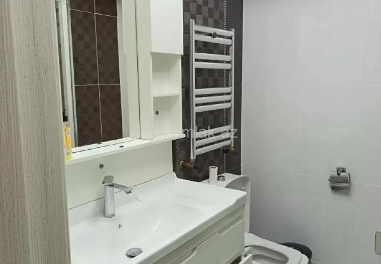 1 000 AZN - 3 otaqlı mənzil Kirayə (aylıq), İçəri şəhər, Səbail, Bakı