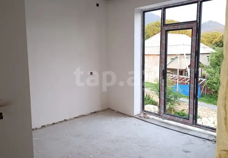7 otaqlı mənzil , Qəbələ