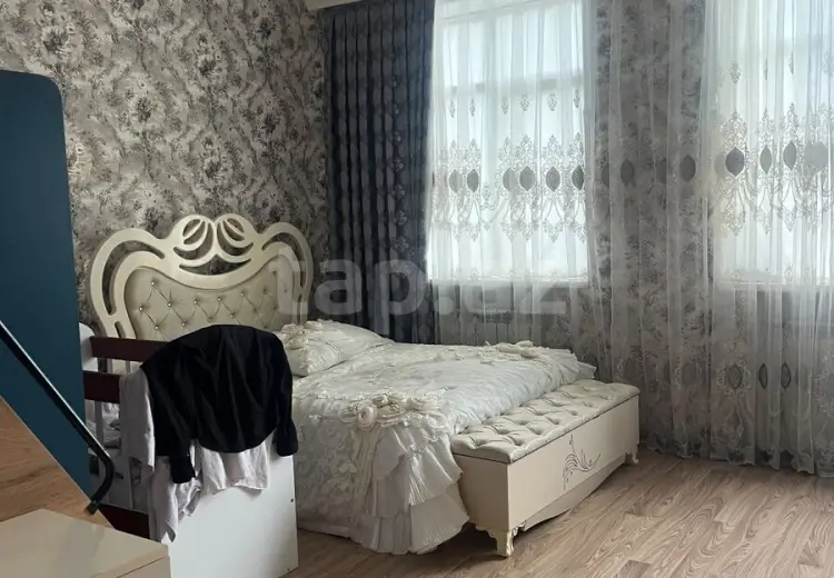 10 otaqlı mənzil , Quba