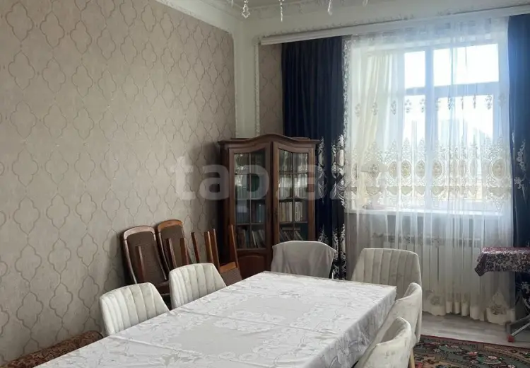 10 otaqlı mənzil , Quba