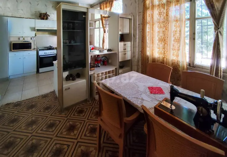 410 000 AZN - 5 otaqlı mənzil, Bakı