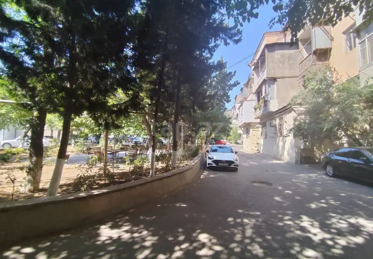 410 000 AZN - 5 otaqlı mənzil, Bakı