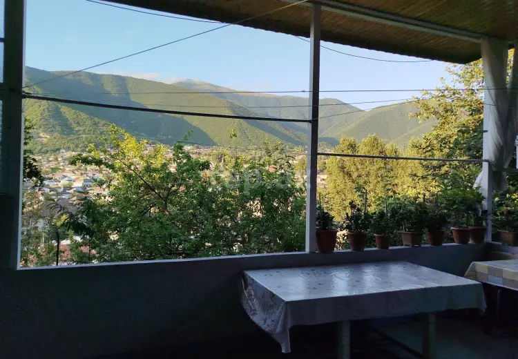 5 otaqlı mənzil , Şəki