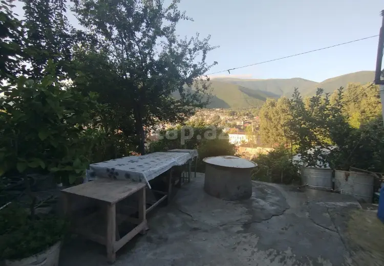 5 otaqlı mənzil , Şəki