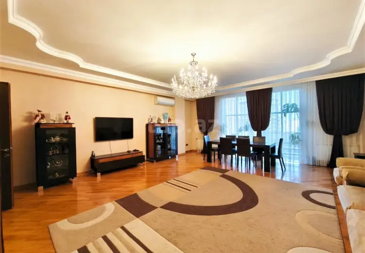 4 otaqlı mənzil Kirayə (aylıq), Bakı
