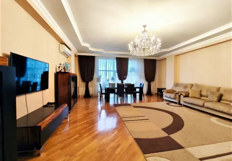 4 otaqlı mənzil Kirayə (aylıq), Bakı