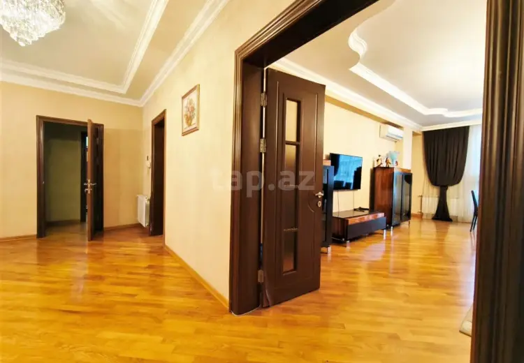 4 otaqlı mənzil Kirayə (aylıq), Bakı