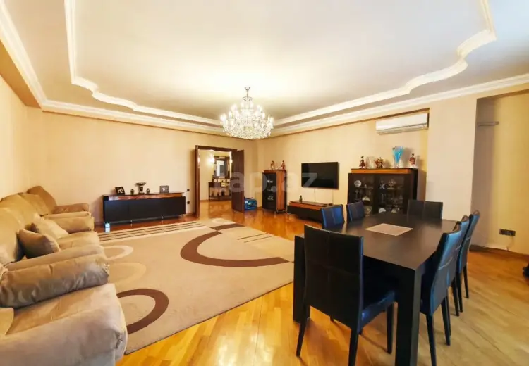 4 otaqlı mənzil Kirayə (aylıq), Bakı