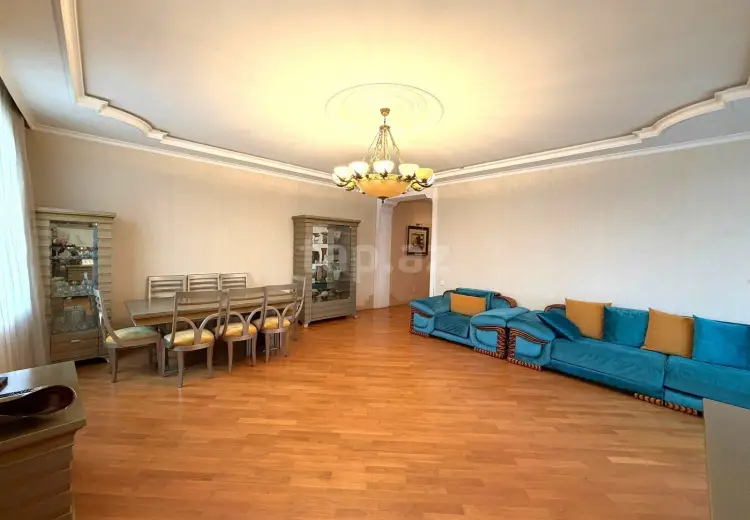 4 otaqlı mənzil , Bakı
