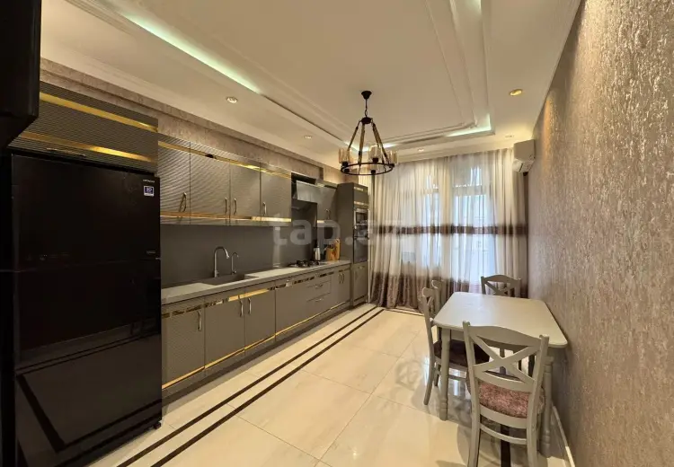 3 otaqlı mənzil , Bakı