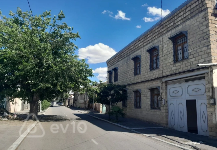 10 otaqlı mənzil Satılır, Gəncə
