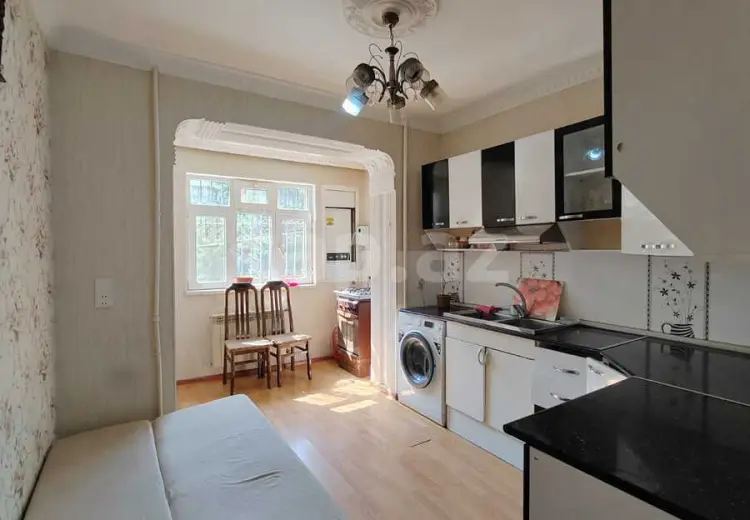 550 AZN - 3 otaqlı mənzil Kirayə (aylıq), 8-ci kilometr, Nizami, Bakı