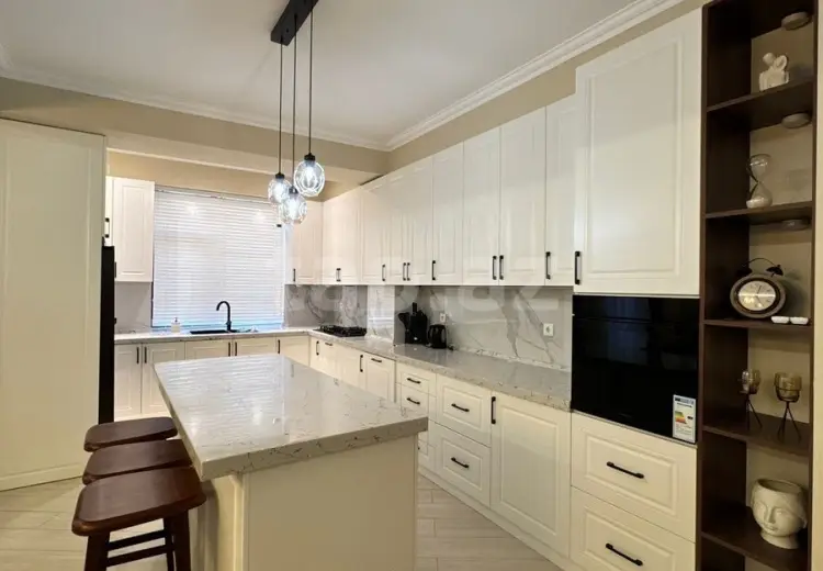 4 otaqlı mənzil , Bakı