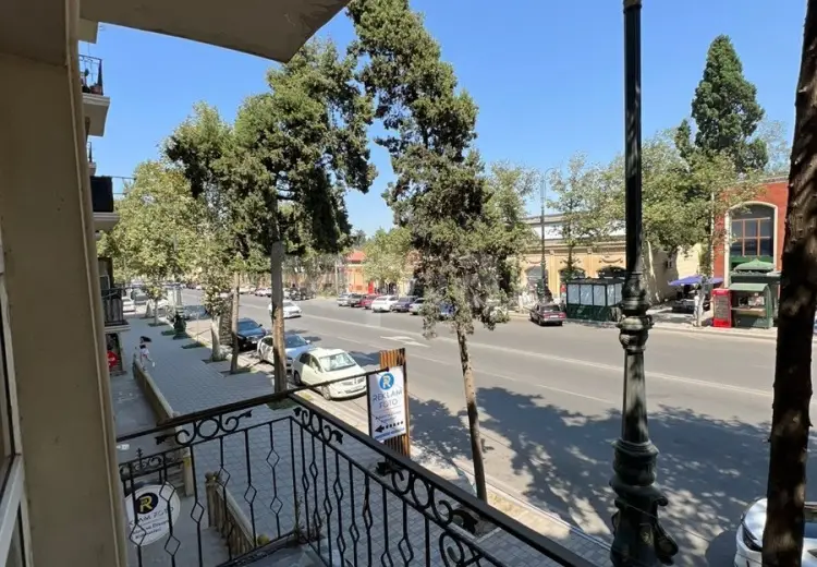 300 AZN - 1 otaqlı mənzil Kirayə (aylıq), Bakı