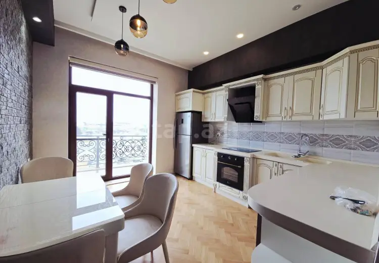 3 otaqlı mənzil Kirayə (aylıq), Bakı