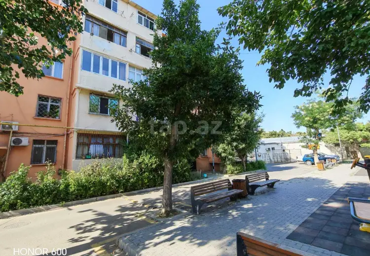 3 otaqlı mənzil , Bakı
