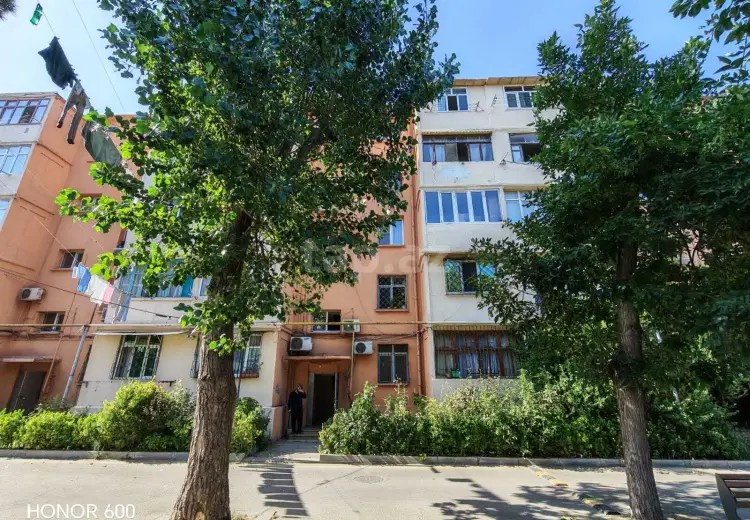 3 otaqlı mənzil , Bakı