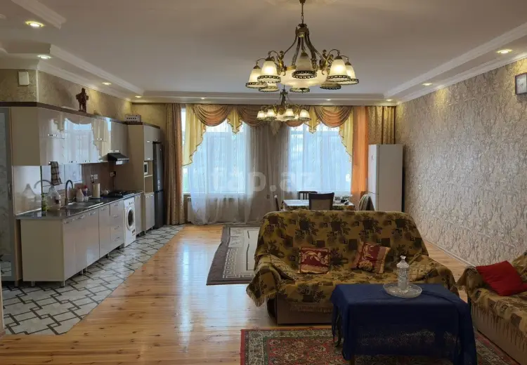 7 otaqlı mənzil , Gəncə