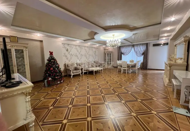 4 otaqlı mənzil , Bakı