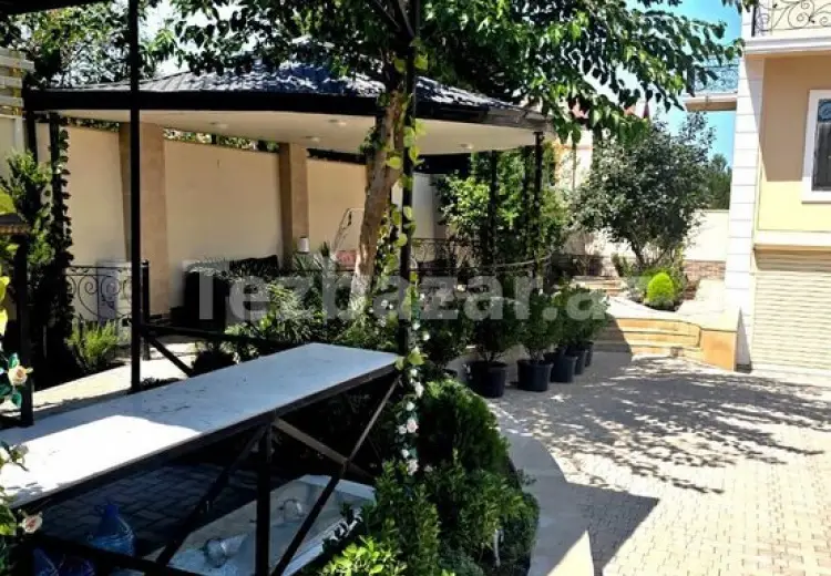 435 000 AZN - 10 otaqlı mənzil Satılır, Novxanı, Abşeron