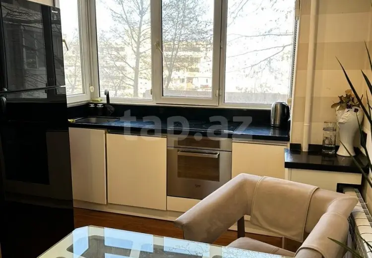 3 otaqlı mənzil , Bakı