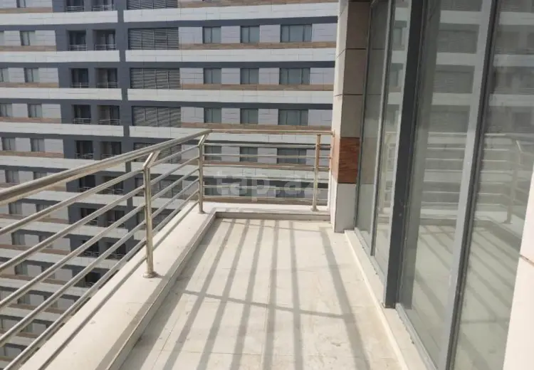4 otaqlı mənzil , Bakı