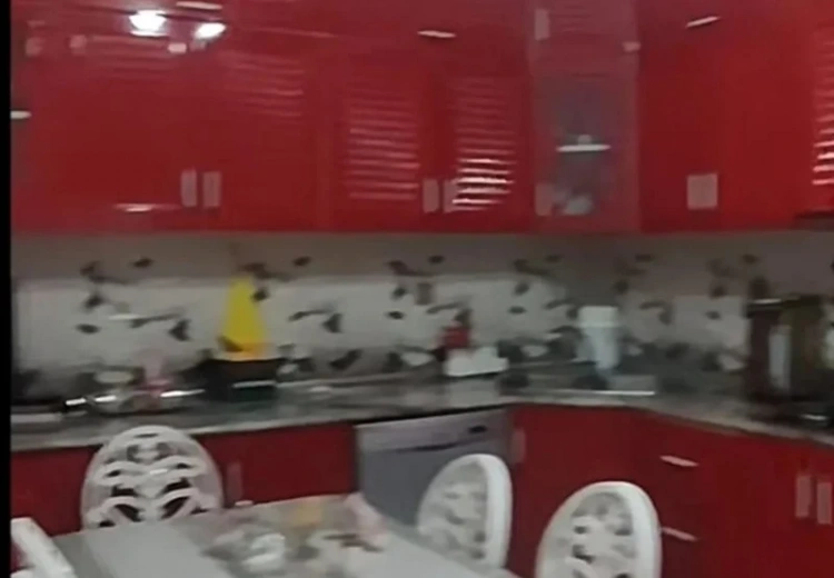 7 otaqlı mənzil Satılır, Bakı
