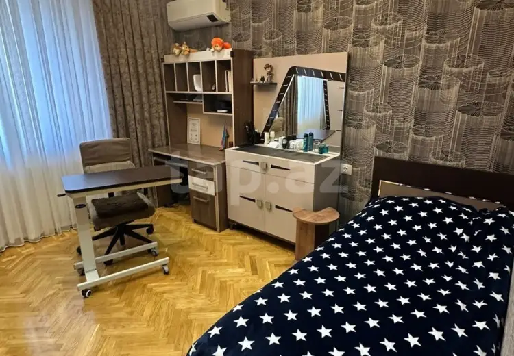 4 otaqlı mənzil , Bakı