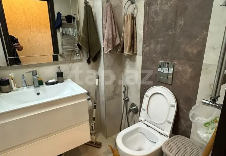 4 otaqlı mənzil , Bakı