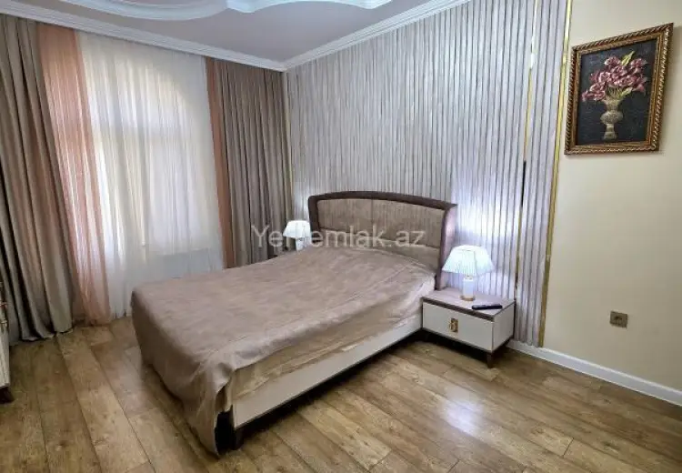 435 000 AZN - 10 otaqlı mənzil Satılır, Novxanı, Abşeron